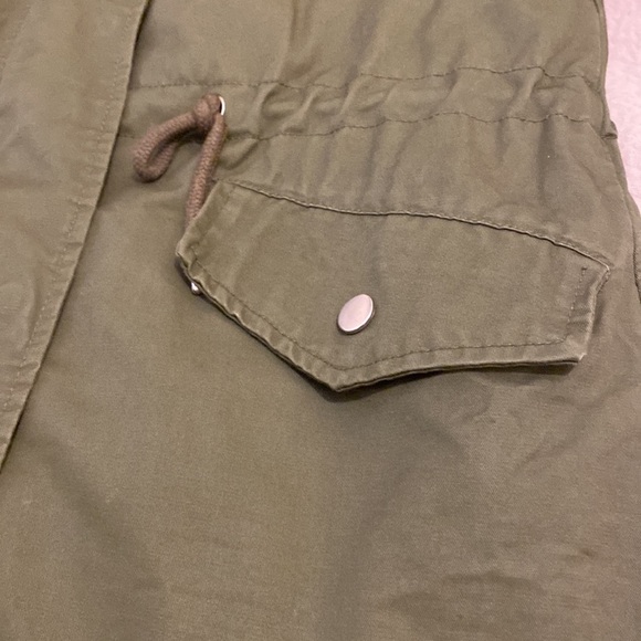 H&M green parka jacket . Size Xs. Worn only once. Very good condition. - Picture 13 of 15